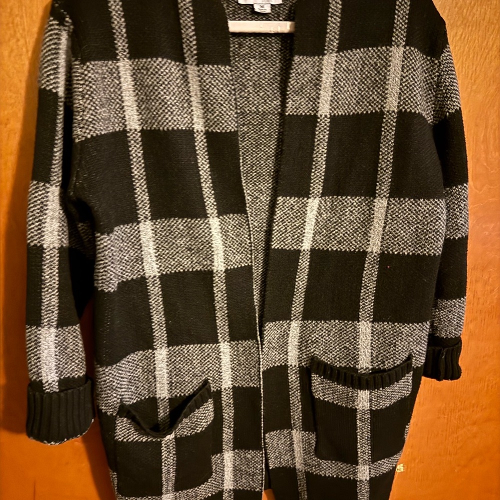 FAVLUX Black and White Knit Sweater